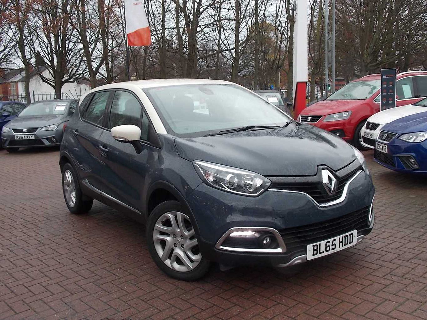 2015 Beige Renault Captur Crossover 0.9 TCe 90 Dynamique Nav ENERGY Stop/Start, Petrol, Manual
