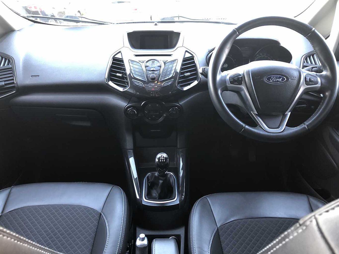2016 White Ford EcoSport Hatchback 5-Door 1.0T, Petrol, Manual